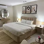 Modern And Cozy Apartment 65 Tv And Self-Entry