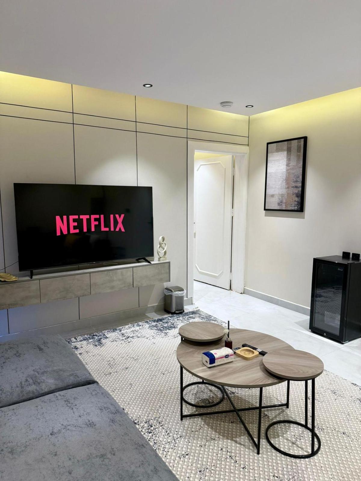 Modern And Cozy 65 Tv And Self-entry Apartment Riyadh